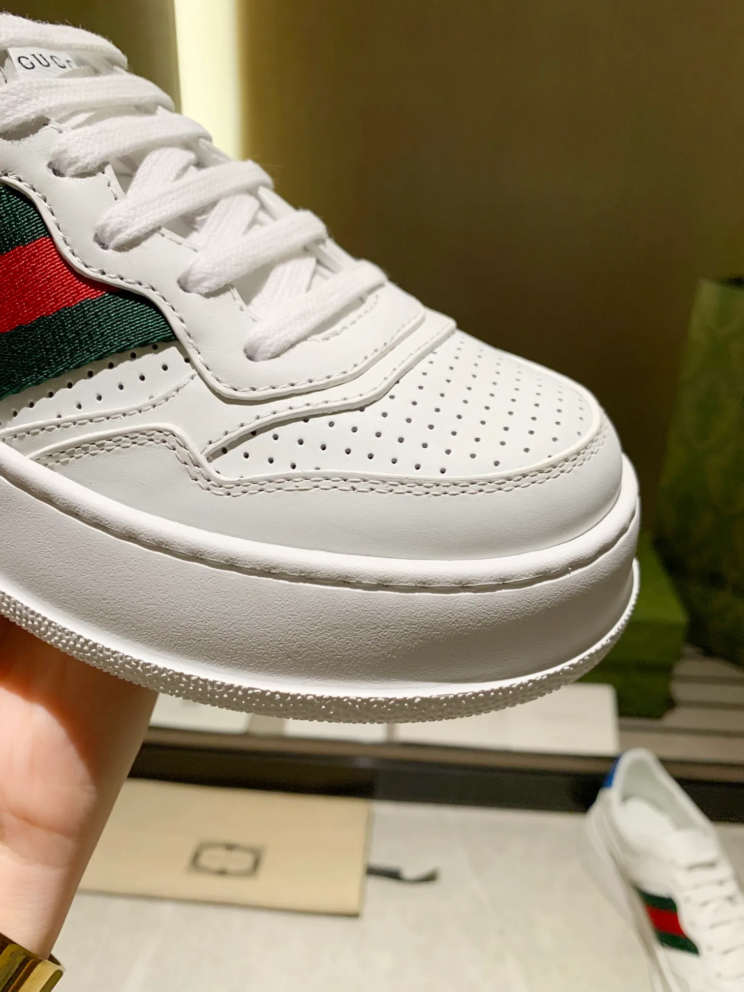 👟👟Ex-factory price 560👟👟 Men's size +10 Gucci2022 spring and summer new casual sports white shoes, purchasing version of the original version with a one-to-one molded IP light material sole! Upper calfskin, lining calfskin, foot pads calfskin. Complete purchasing version. Code number: female 35-40#, male 39-44# (45 customized)